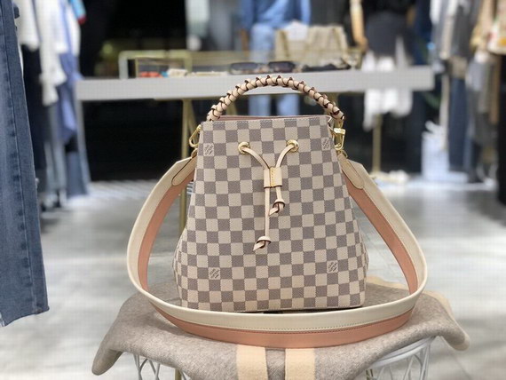 Louis Vuitton Bag 2020 ID:202007a122